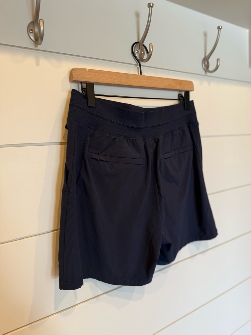 Athleta Brooklyn shorts 8 Tall - Picture 6 of 8